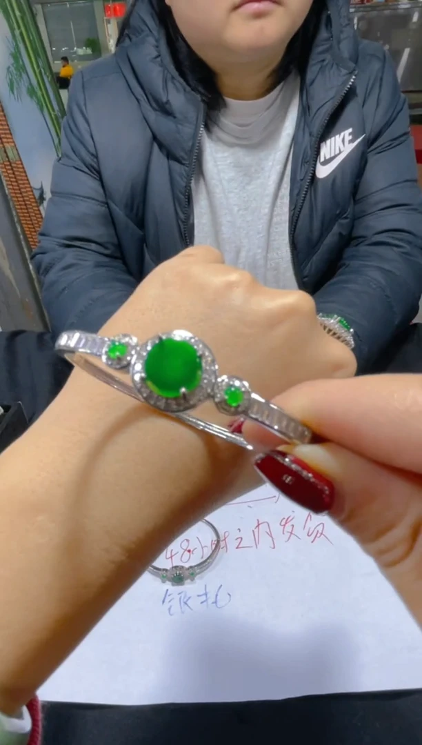 【闪购商品】定制翡翠未镶嵌天然A货翡翠假一罚四（多样性）