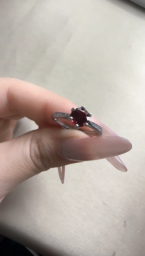 【闪购商品】石榴石戒指银S925镶嵌钻切款-天然石榴石戒指