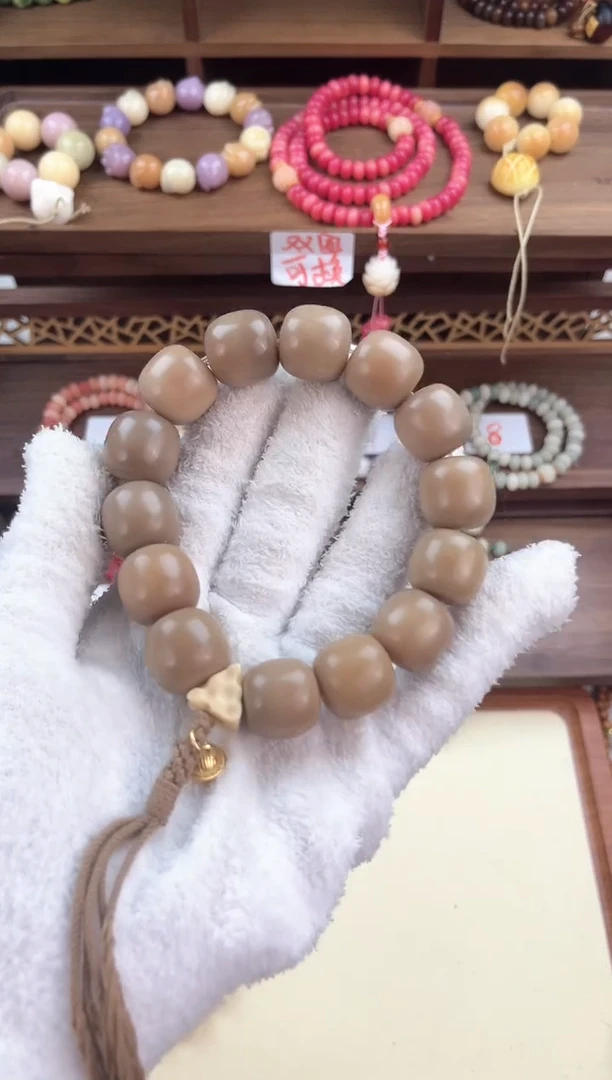 【闪购商品】白玉菩提手串直切桶珠单圈带奶酪手串