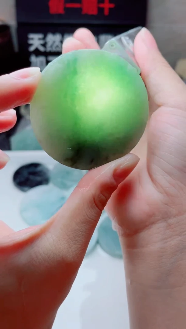 翡翠未镶嵌颈饰77.......