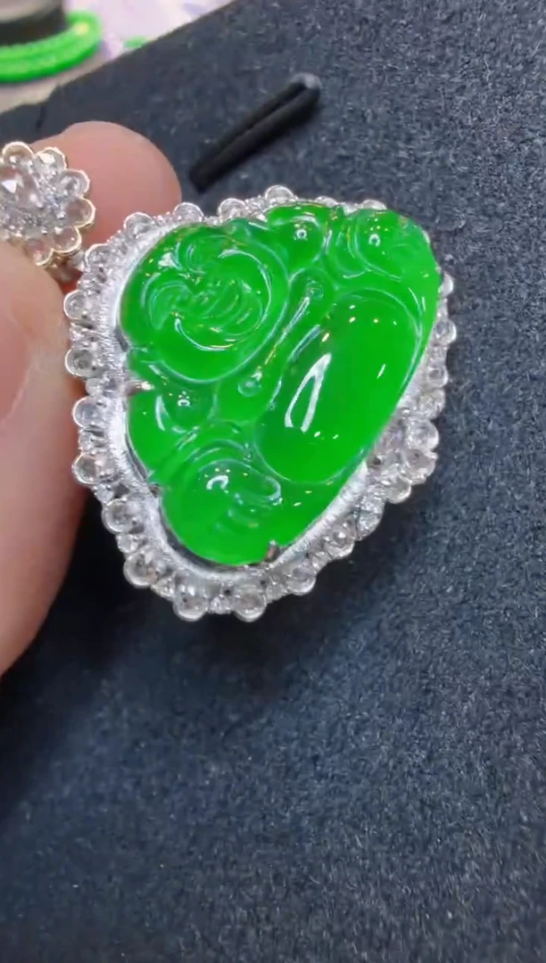 吊坠(不含链)18K金镶嵌翡翠多样性团购发一件