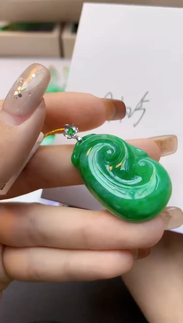 颈饰18K金镶嵌翡翠天然A货翡翠百元以上9元证书费自理