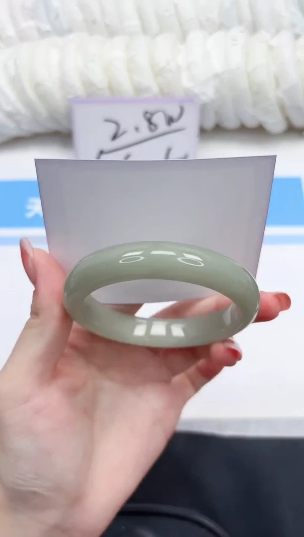未镶嵌手镯石英质玉206-60-仪式感
