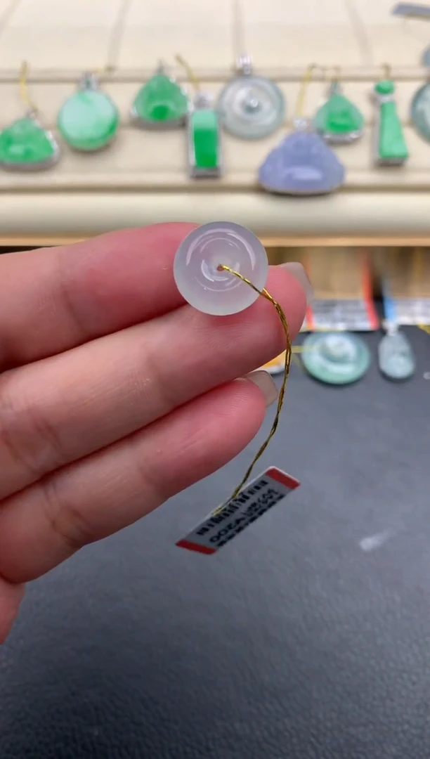 翡翠未镶嵌颈饰A57