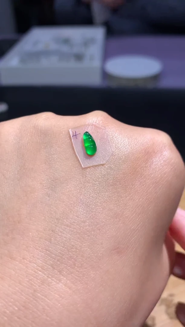 未镶嵌定制翡翠毛货