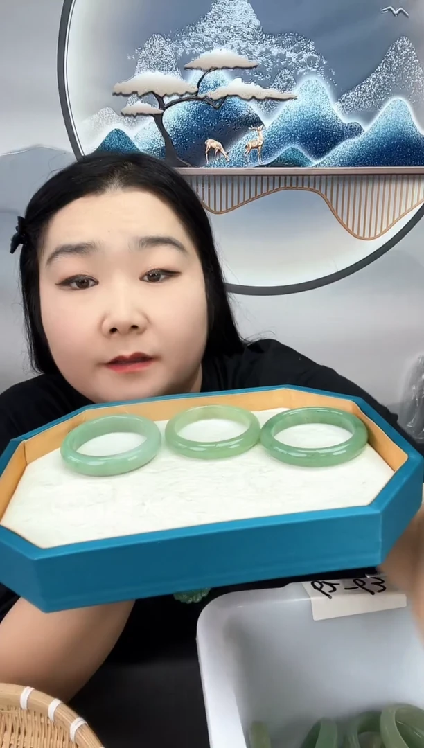 未镶嵌99三只Joan石英质玉J****1 Joan