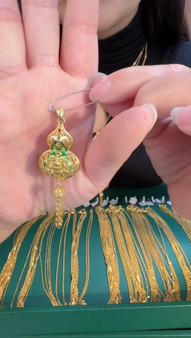 流苏葫芦吊坠2.60 （附带礼盒包装）