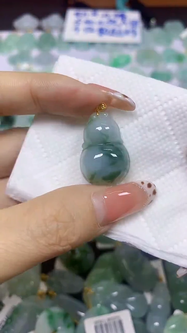 颈饰18K金镶嵌翡翠天然翡翠A货