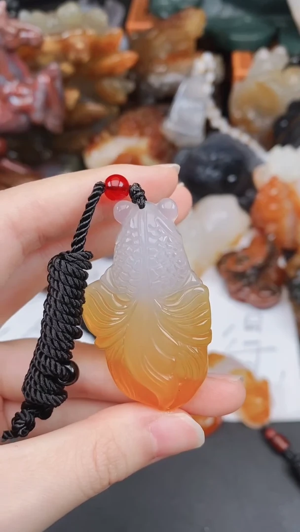 未镶嵌颈饰玛瑙/玉髓AA