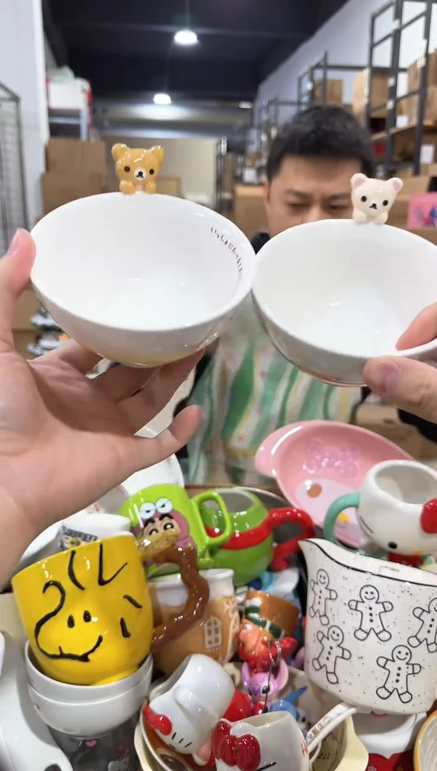 瓷片黄色加粉色轻松熊公仔碗  微瑕