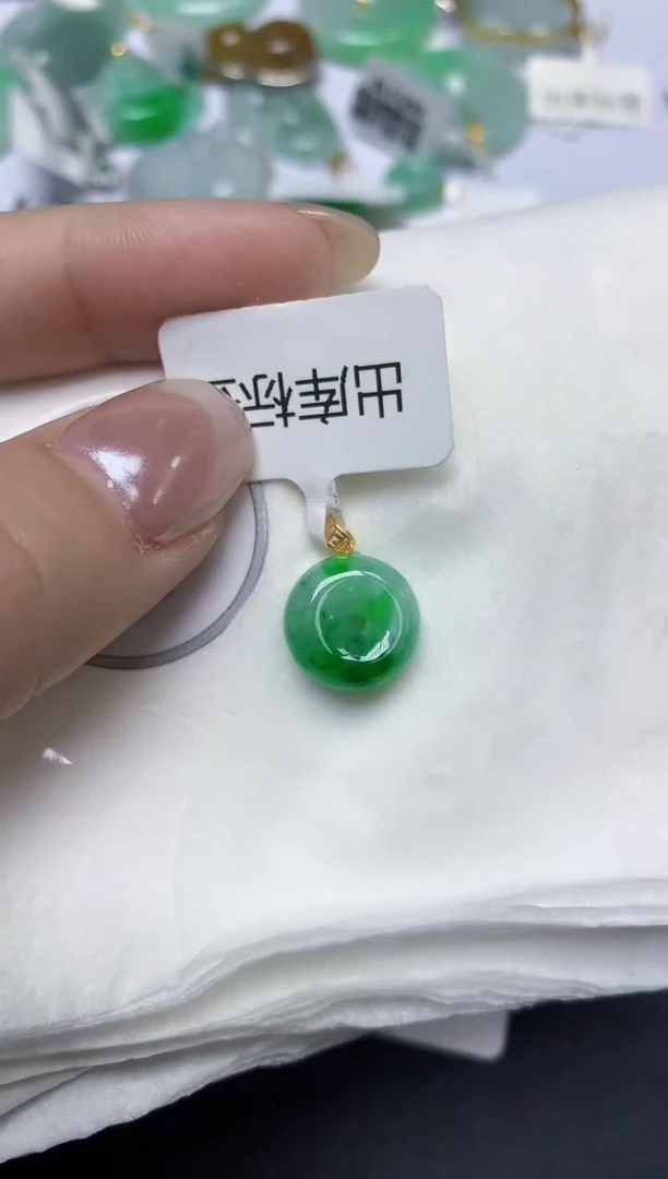 翡翠18K金镶嵌颈饰天然缅甸翡翠A货百元以上9元证书费自理