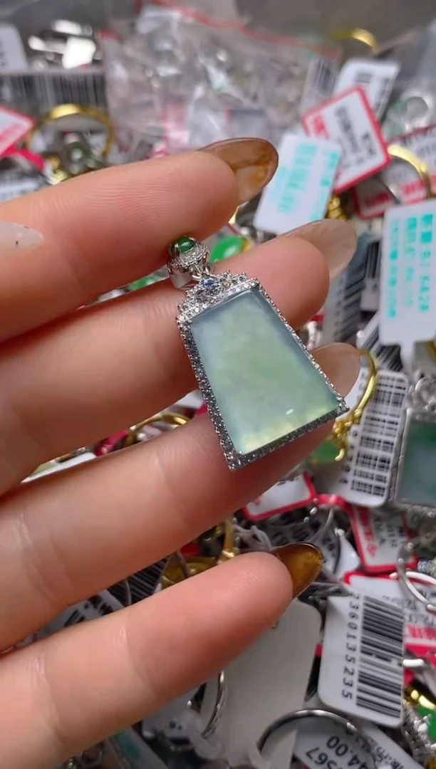 银S925镶嵌戒指翡翠百内无证书