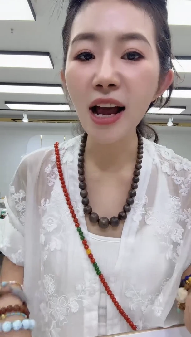 香榧木2530锁骨链