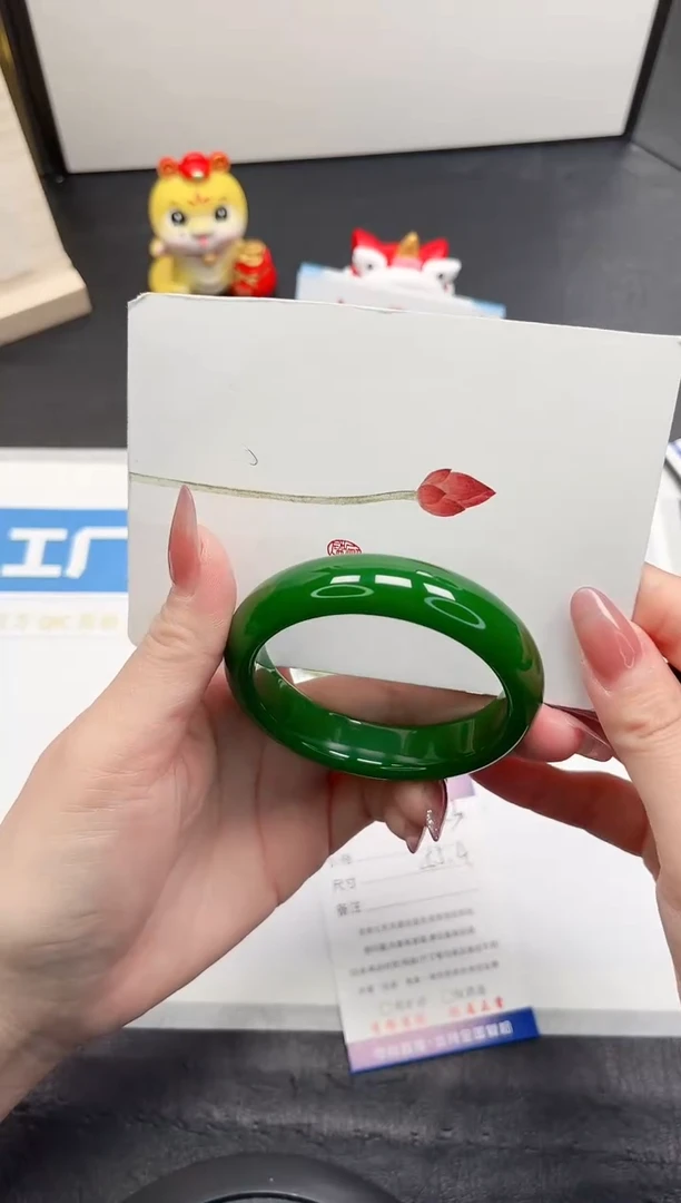 【闪购商品】石英质玉手镯未镶嵌253-55