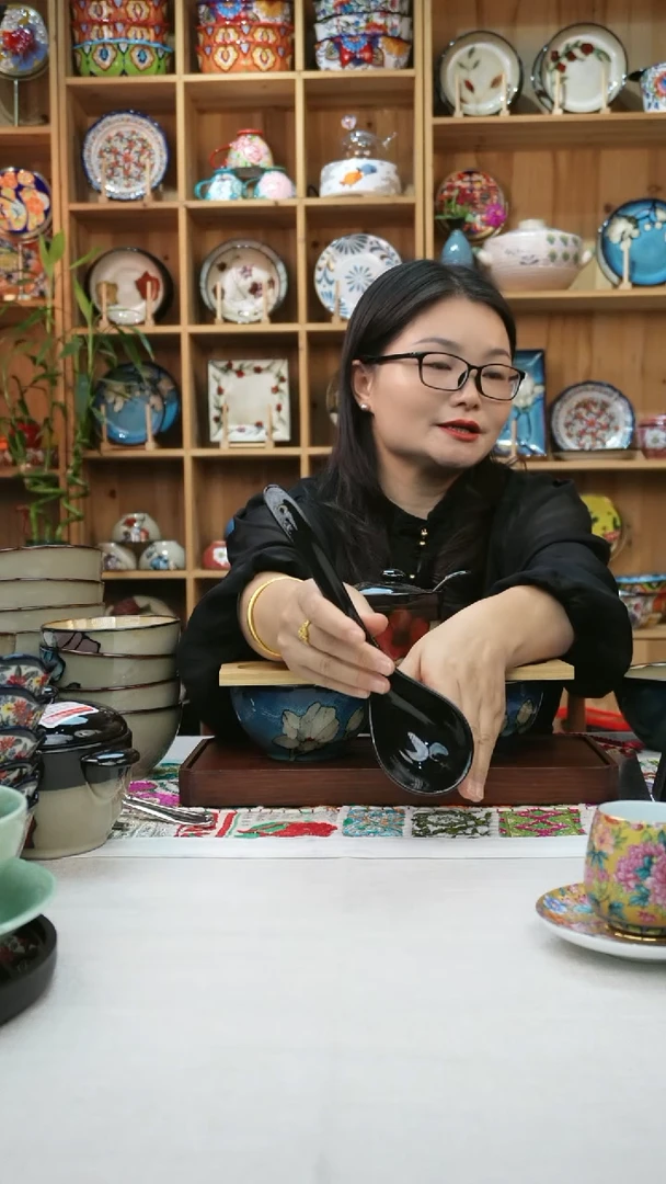 瓷片祝**乐小可高温陶瓷餐具一只大汤勺