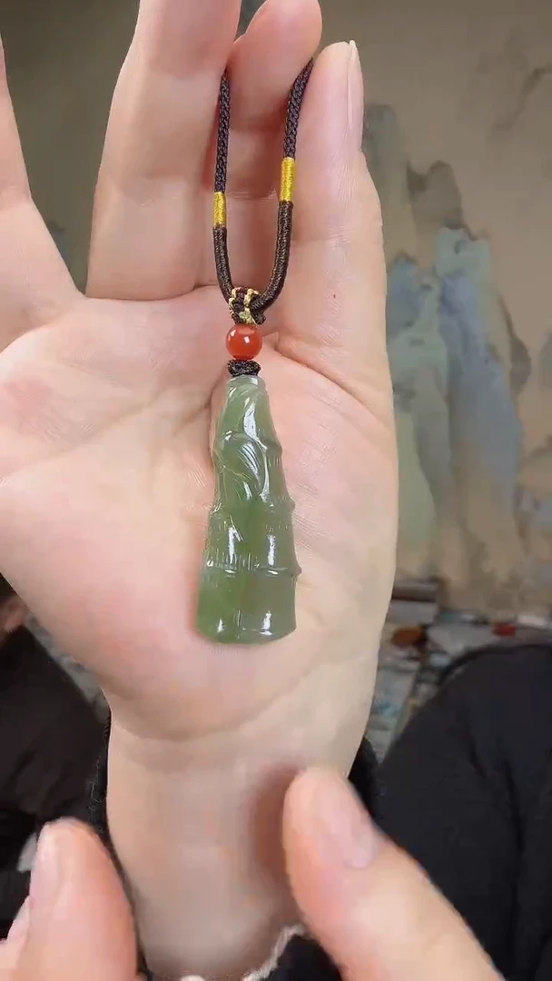 颈饰未镶嵌和田玉.