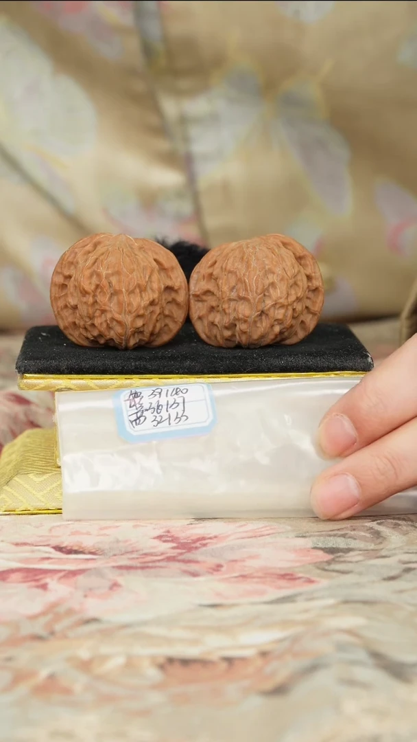 【闪购商品】文玩核桃把件磨盘