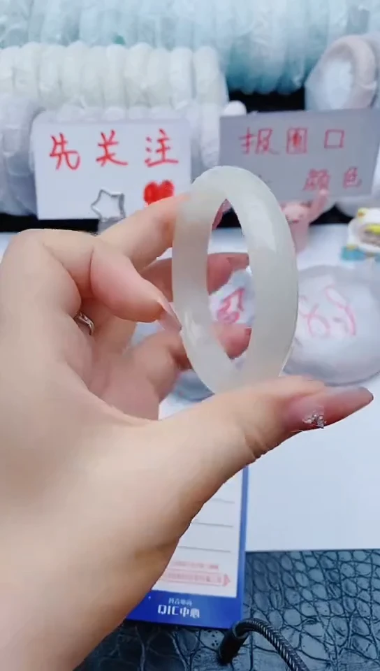 未镶嵌手镯石英质玉W73-55-56-57