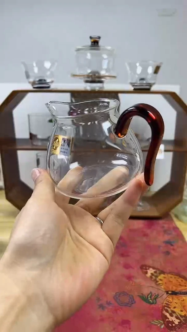 晶悦茶海琥珀色。。。。。。。