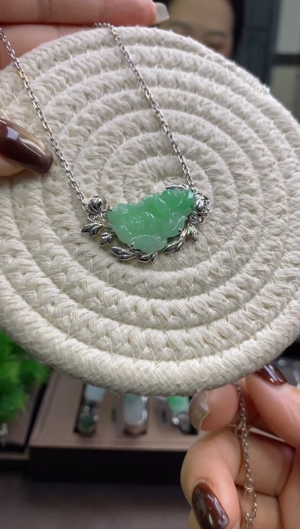 颈饰银S925镶嵌翡翠净货15410