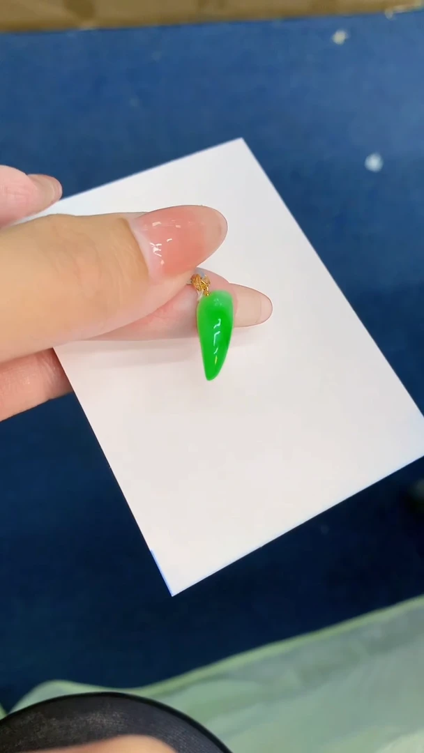 翡翠18K金镶嵌吊坠(不含链)1