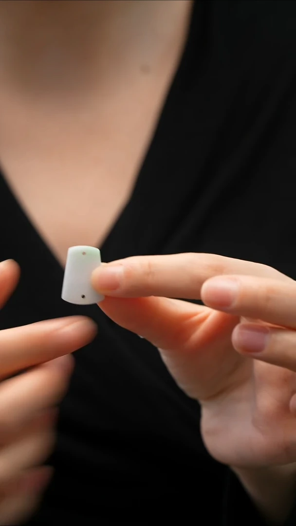 颈饰未镶嵌翡翠无事牌