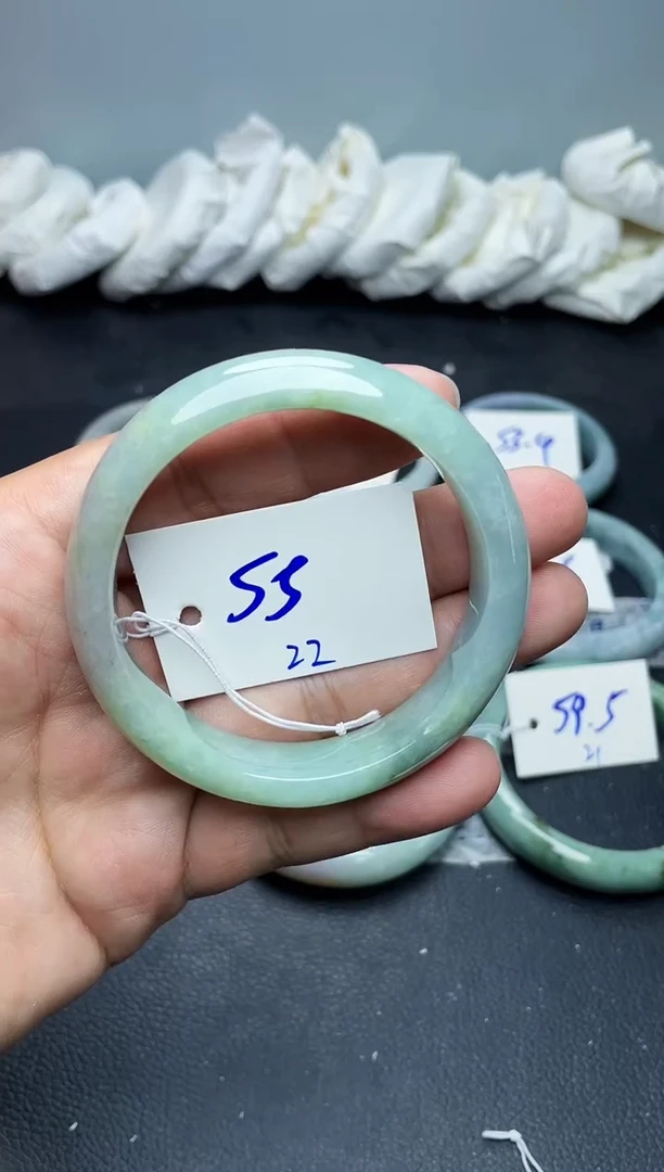未镶嵌手镯翡翠22