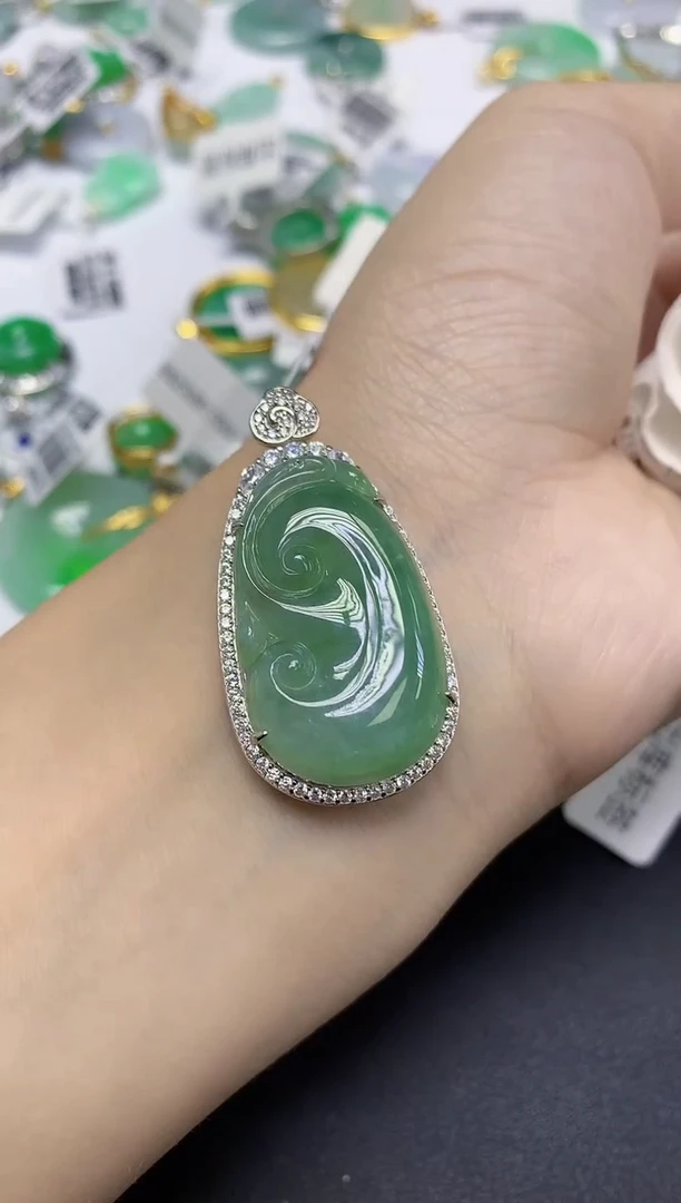 颈饰未镶嵌翡翠天然缅甸翡翠A货多样性发一件