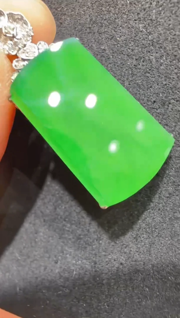 吊坠(不含链)18K金镶嵌翡翠多样性团购发一件