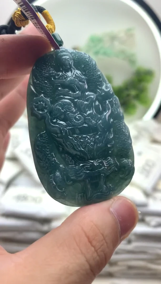颈饰未镶嵌翡翠普贤