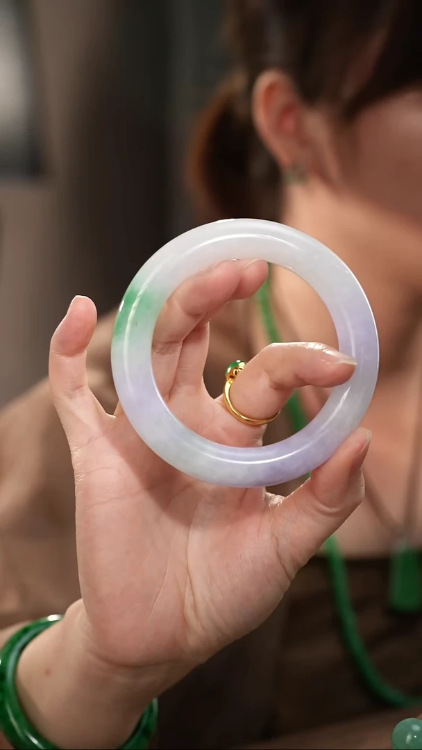 未镶嵌手镯（圆镯）翡翠春彩翡翠圆条手镯