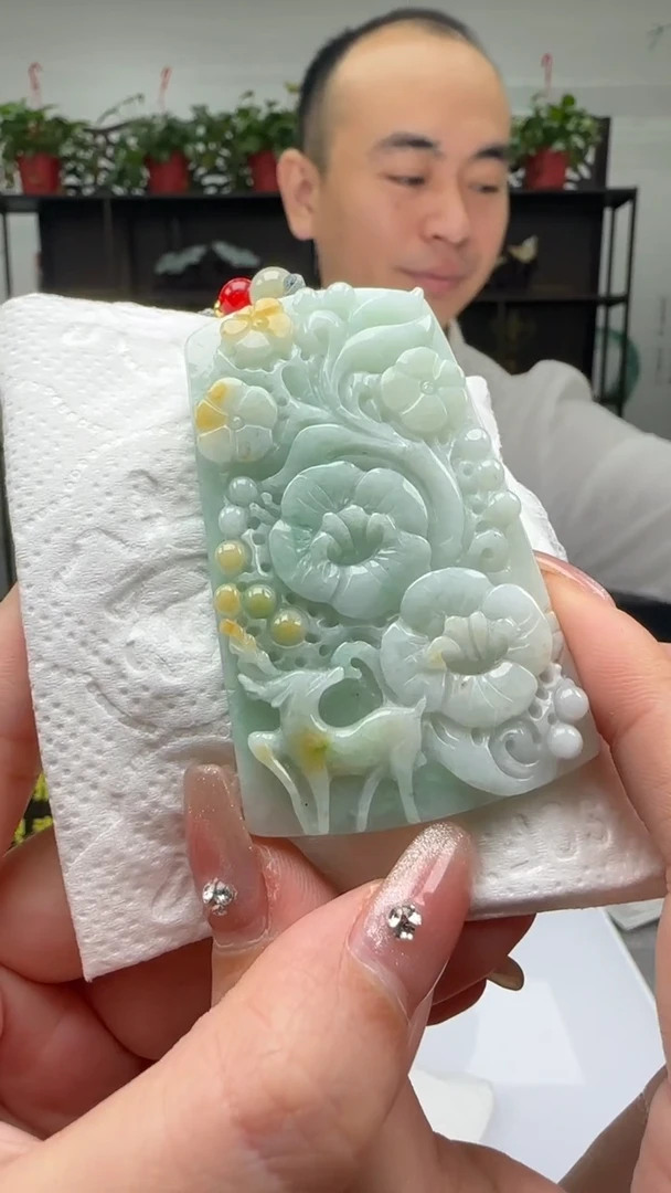 【闪购商品】翡翠颈饰未镶嵌天然翡翠A货吊坠