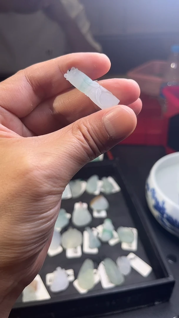 定制翡翠18K金镶嵌毛货竹节