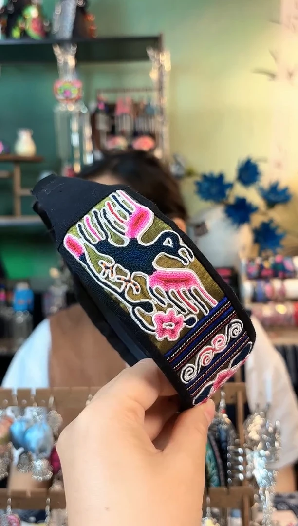 织绣彩云南阁非遗老绣613