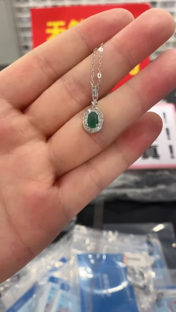 银S925镶嵌颈饰祖母绿1
