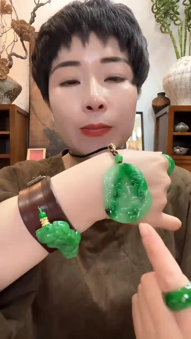 吊坠(赠链)未镶嵌翡翠多样性发货773