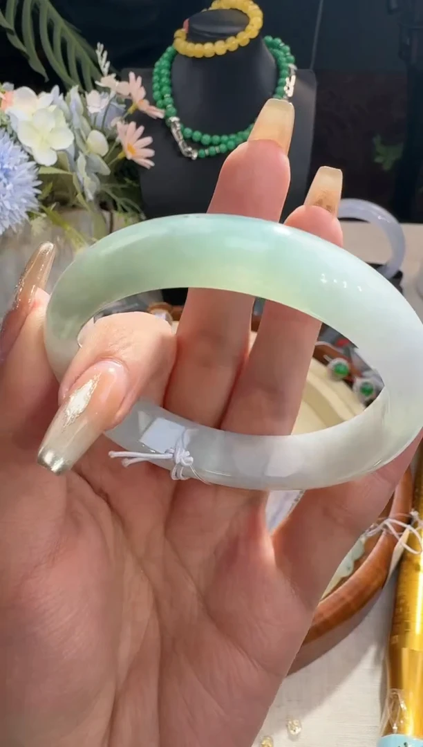 【闪购商品】翡翠手镯未镶嵌手镯
