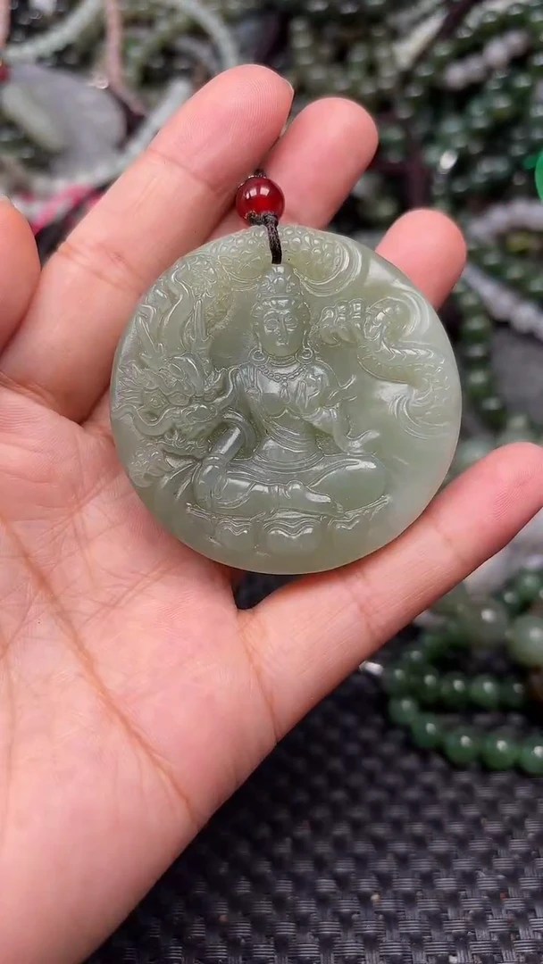 和田玉未镶嵌颈饰1