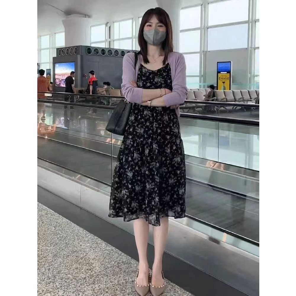 时尚网红女神范吊带连衣裙早秋新款碎花A字裙显瘦中长款裙子女士