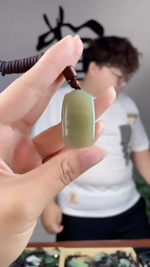 和田玉未镶嵌颈饰拍一发一，多样性发货