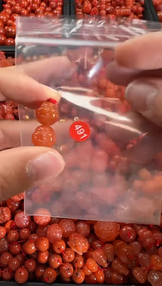 【闪购商品】南红玛瑙颈饰未镶嵌1