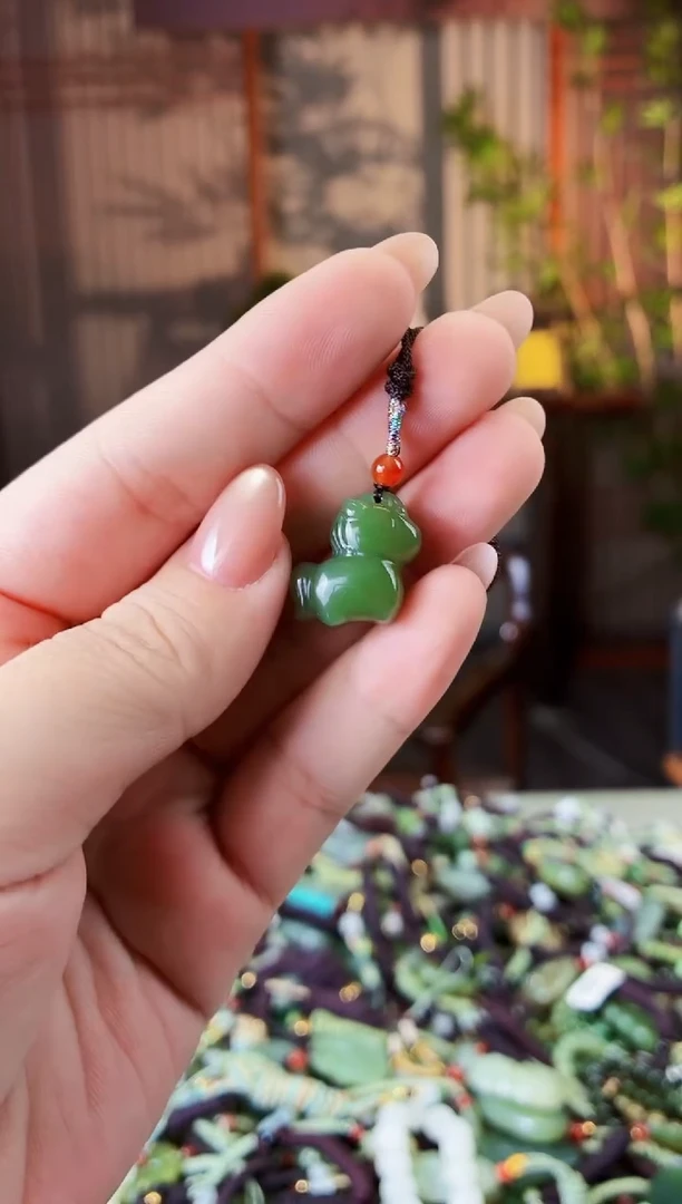 未镶嵌和田玉挂件多样性发货拍一发一