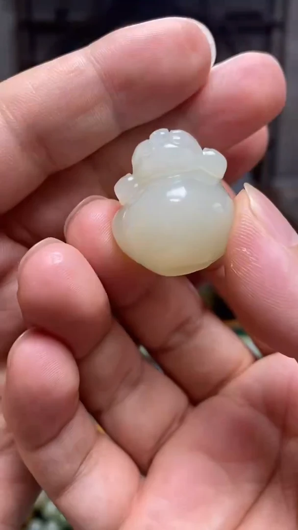 和田玉未镶嵌颈饰25