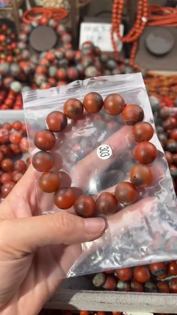 南红玛瑙手串未镶嵌1