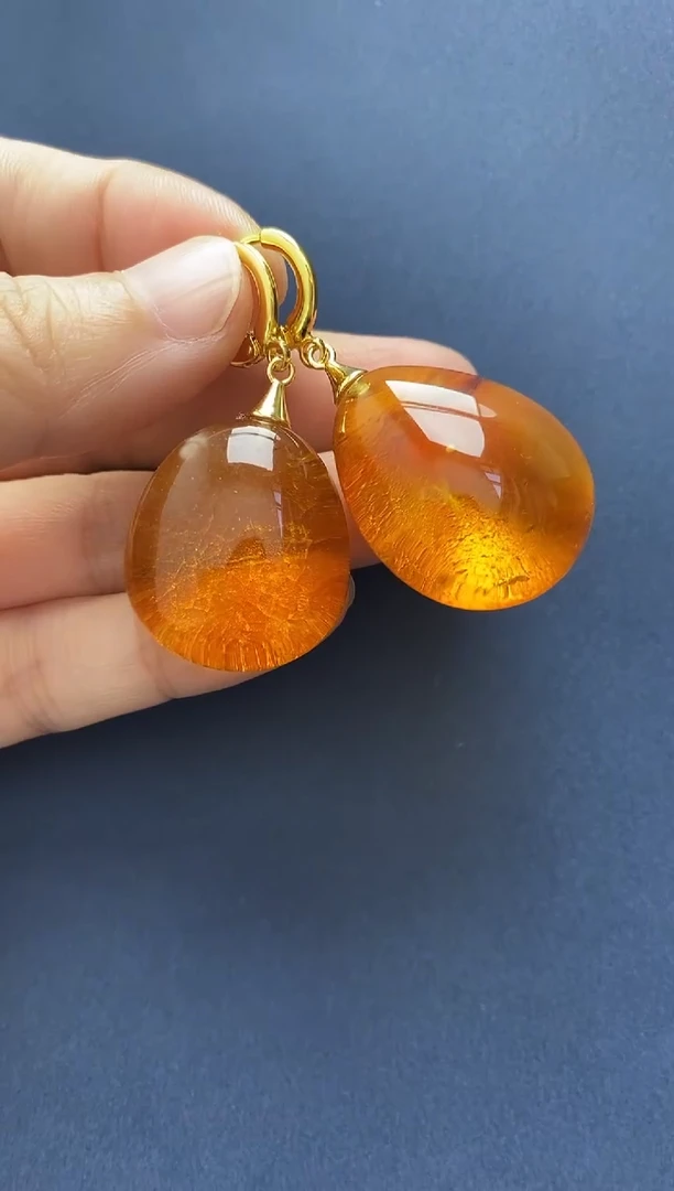 裸石琥珀未镶嵌耳坠