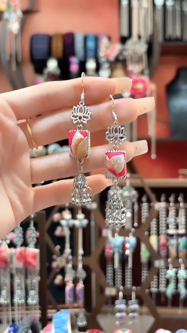 织绣云织谣民族风精美饰品94