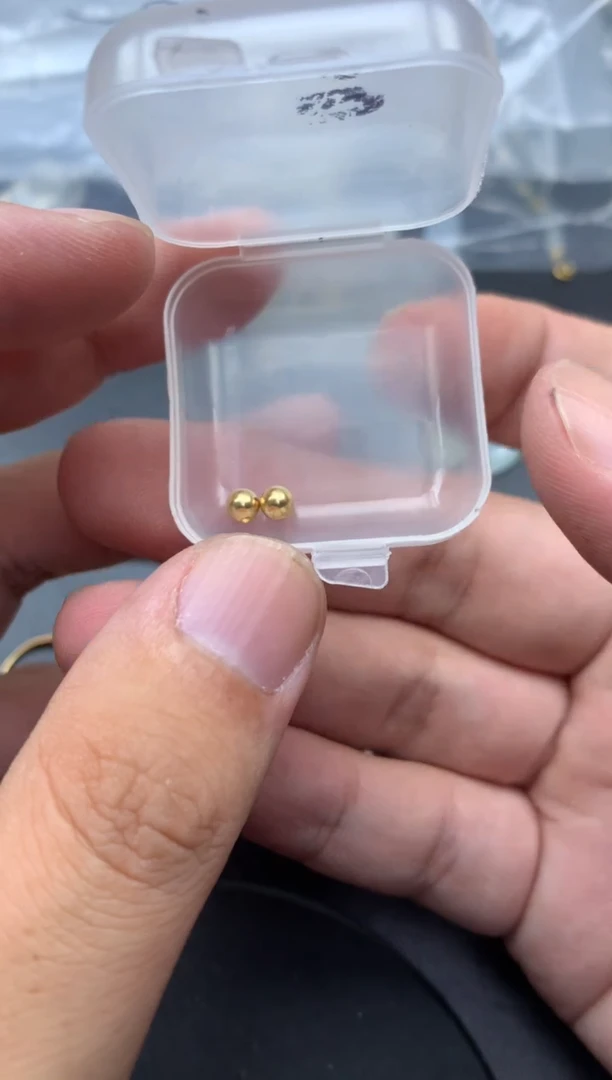颈饰18K金镶嵌翡翠敌*金珠4mm