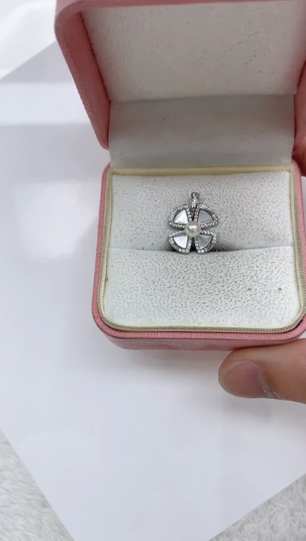 【闪购商品】海水珍珠颈饰银S925镶嵌海水珍珠吊坠