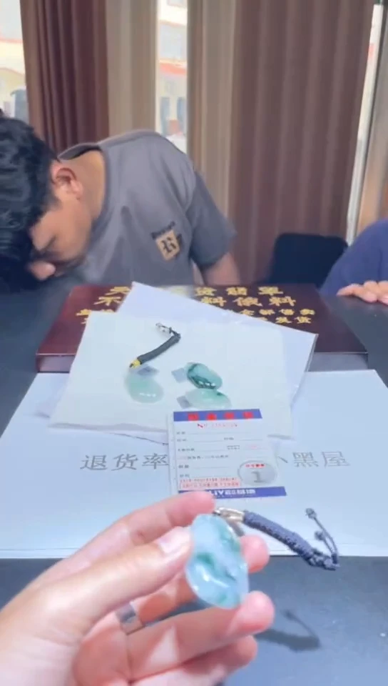 未镶嵌定制翡翠未抛光毛货多样性发其一拍一发一4054