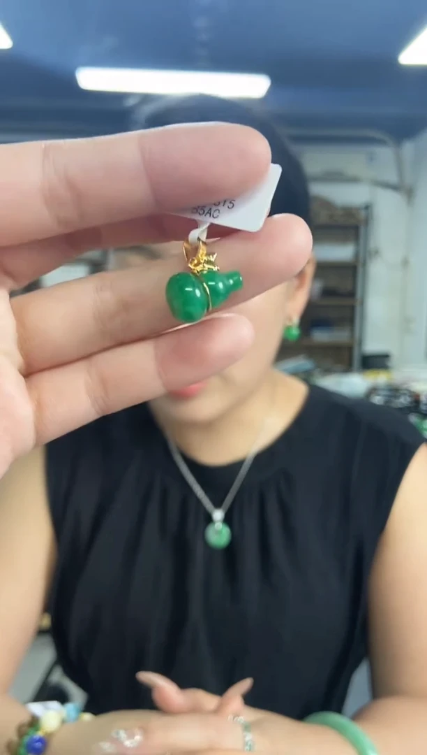 翡翠未镶嵌颈饰闪购链接多样性发其一颜色微差